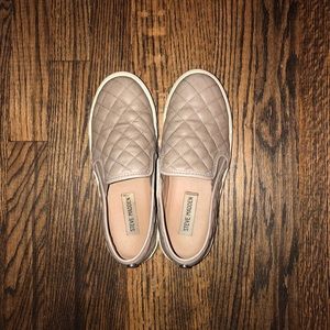 STEVE MADDEN ECENTRCQ SHOES IN GREY.